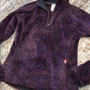 Women's half zip pullover